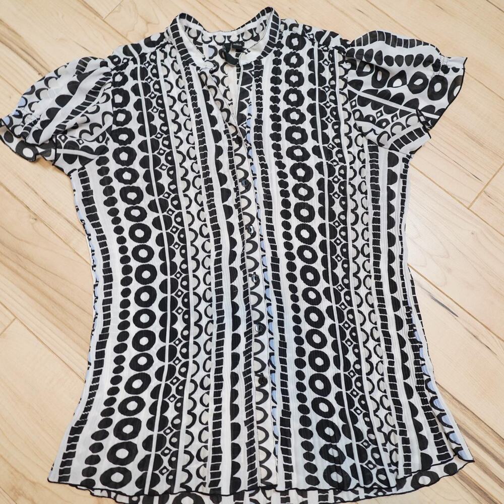 Essentials by Milano Black & White Geo Print Button Up Blouse Y2K Mod L